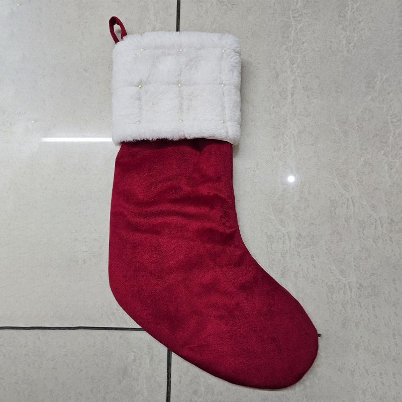 Tree Skirts Stockings (3)
